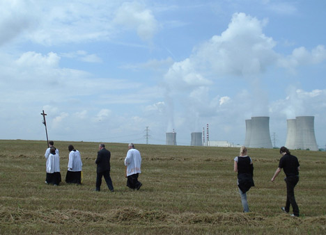 The Cross-Gate by Ivo Pavlik