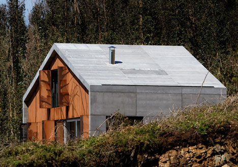 Prefab House in Cedeira by MYCC