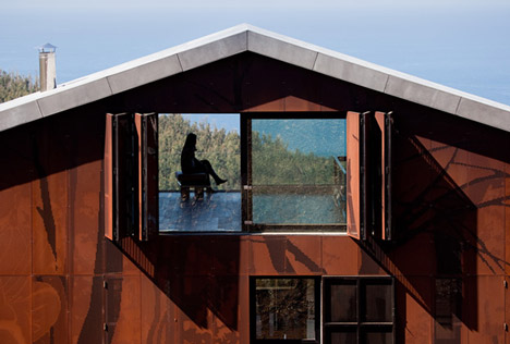 Prefab House in Cedeira by MYCC