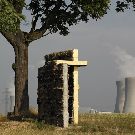 The Cross-Gate by Ivo Pavlik