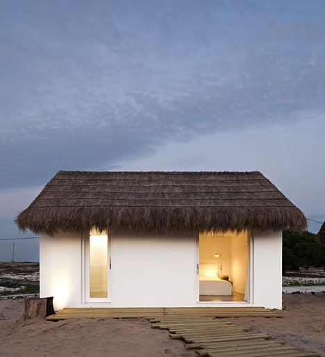 Casa Areia by Aires Mateus Architects