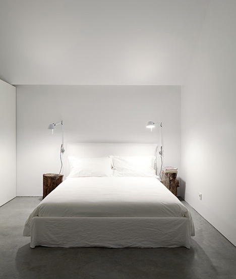 Casa Areia by Aires Mateus Architects