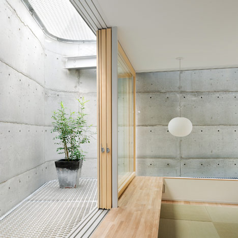 House in Minamimachi3 by Suppose Design Office