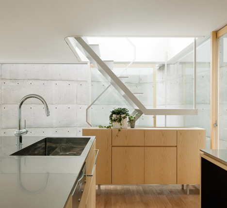 House in Minamimachi3 by Suppose Design Office