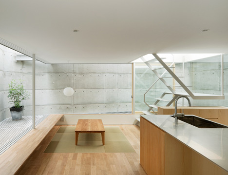 House in Minamimachi3 by Suppose Design Office