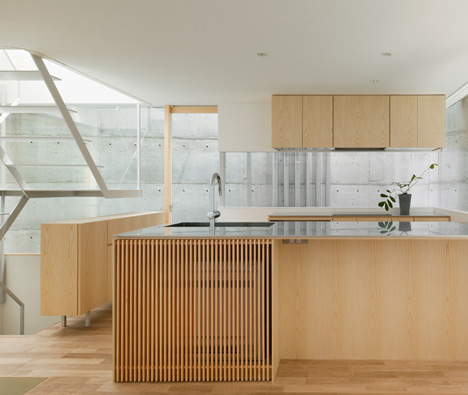 House in Minamimachi3 by Suppose Design Office