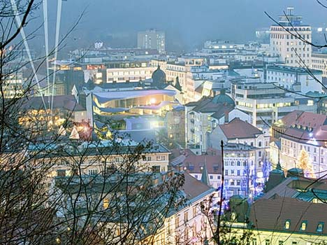 Shopping Pillow Terraces by OFIS 5