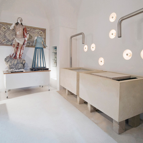 LOLA centre for paper restoration