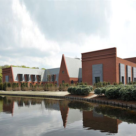 National Automobile Museum by Michael Graves & Associates