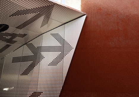 Pedestrian Crossing by Atelier 9.81