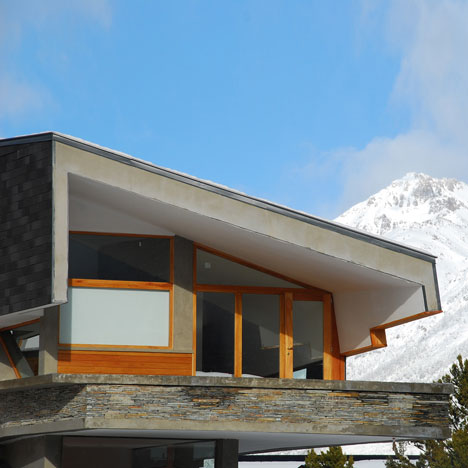 Ribbon House by G2estudio