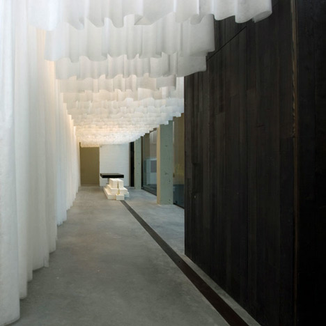 Art Gallery Showroom by Antonio Ravalli Architetti