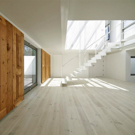 House in Meco by Jorge Mealha Arquitecto