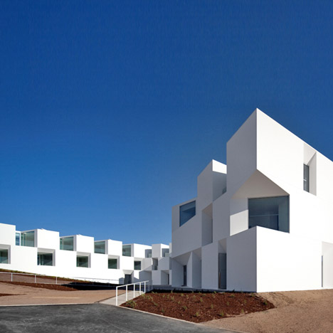 House for elderly people by Aires Mateus Arquitectos
