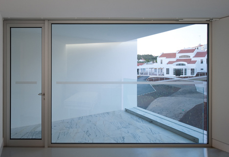 House for elderly people by Aires Mateus Arquitectos