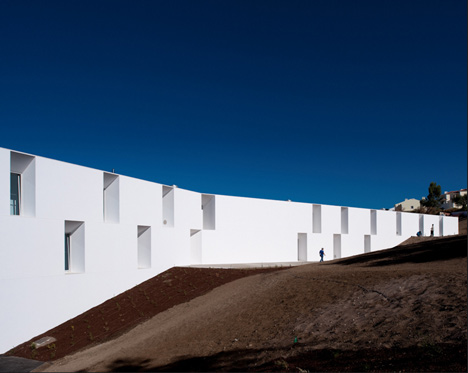 House for elderly people by Aires Mateus Arquitectos