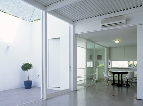 Nunez House by Adamo-Faiden