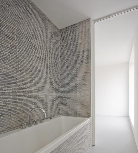 V35K18 by Pasel Keunzel Architects